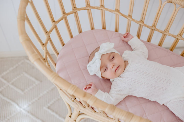 Bambella Waterproof Moses Bassinet Sheet | Lullaby Pink