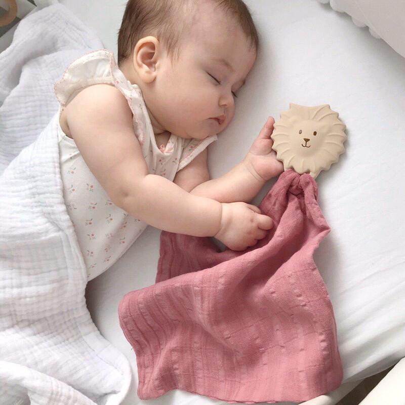 Tikiri Rubber Lion Teether with Dusty Pink Organic Muslin Comforter