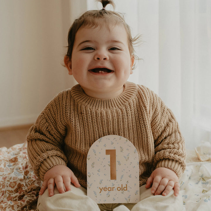 Fox & Fallow’s Baby Milestone Cards  - Broderie