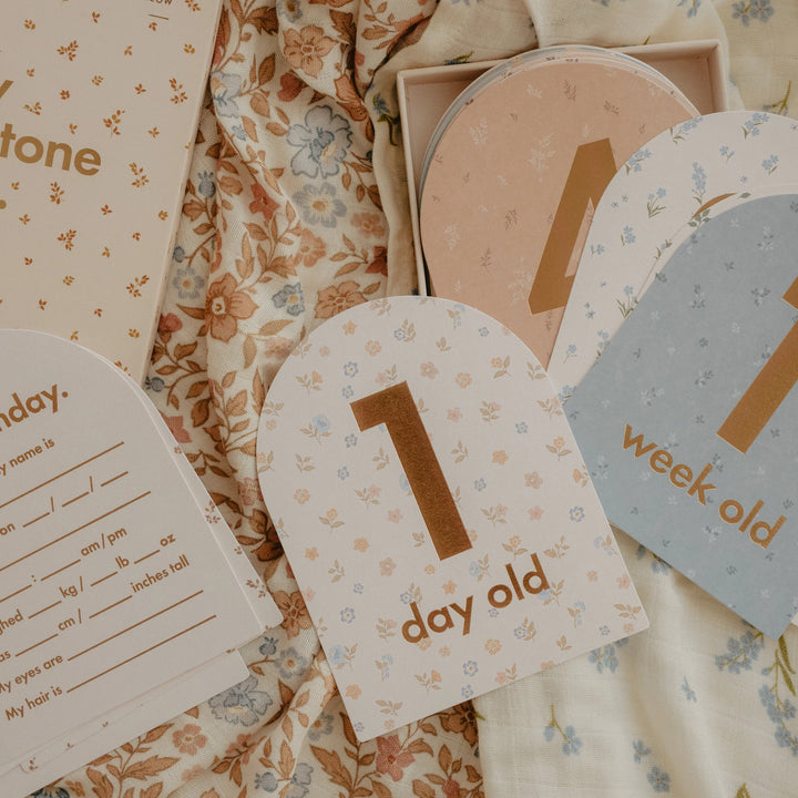 Fox & Fallow’s Baby Milestone Cards  - Broderie