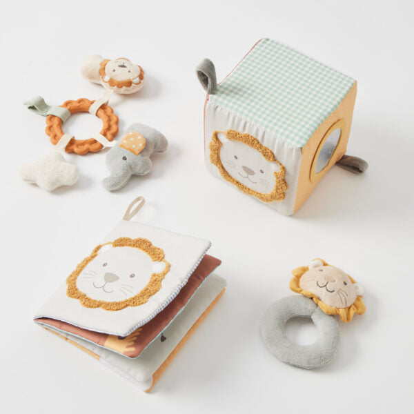 Safari Friends Plush Lion Rattle