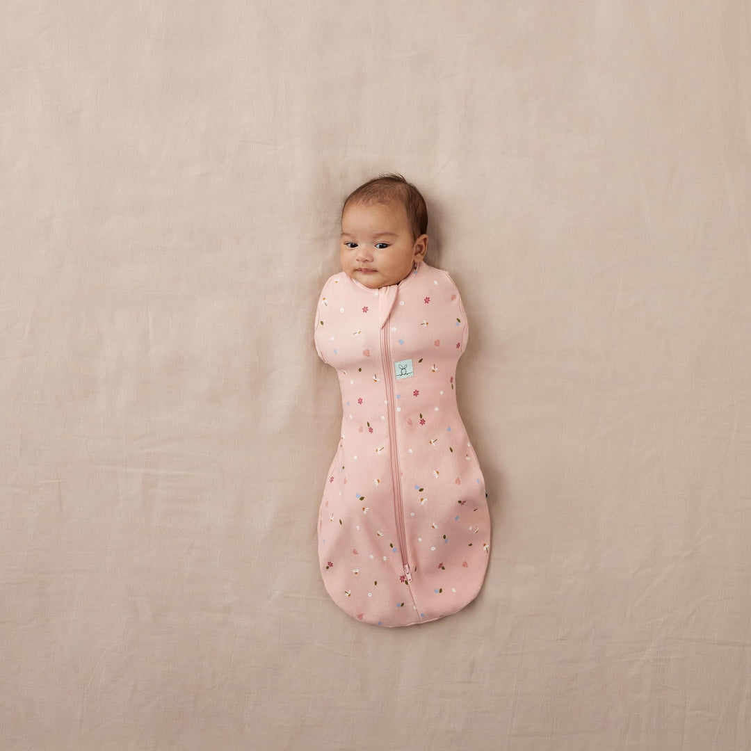 ergoPouch Cocoon Zip Swaddle Bag 1.0 TOG - Daisies