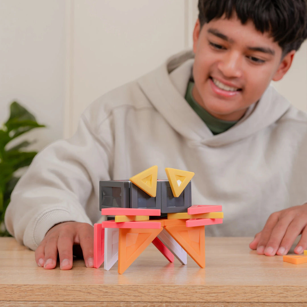 Connetix Magnetic Tiles PRO Build It 4 Ways Creatures