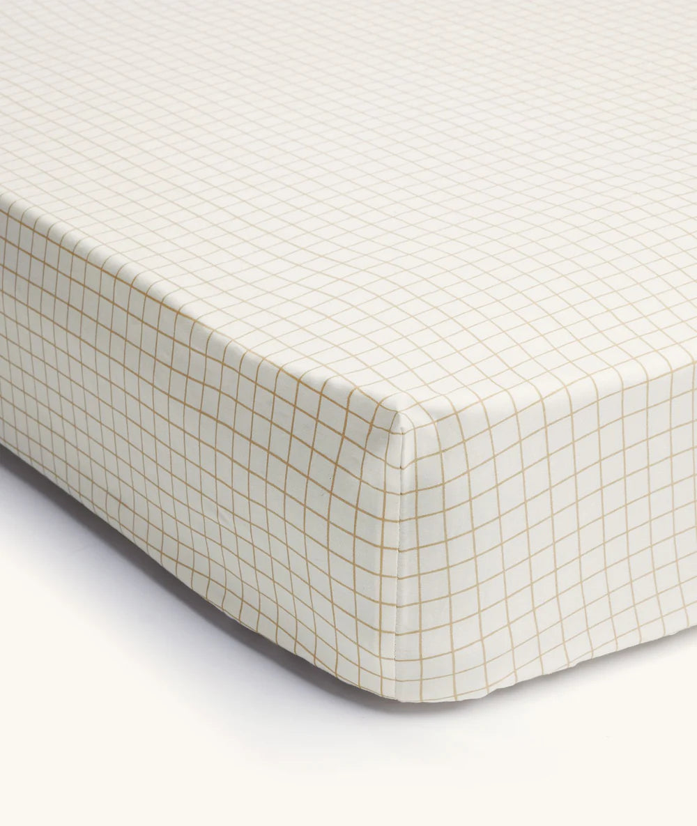 ergoPouch Organic Fitted Cot Sheet - Caramel Grid