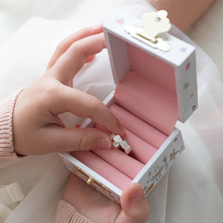 Lauren Hinkley Daisy Chain Ring with Gift Box