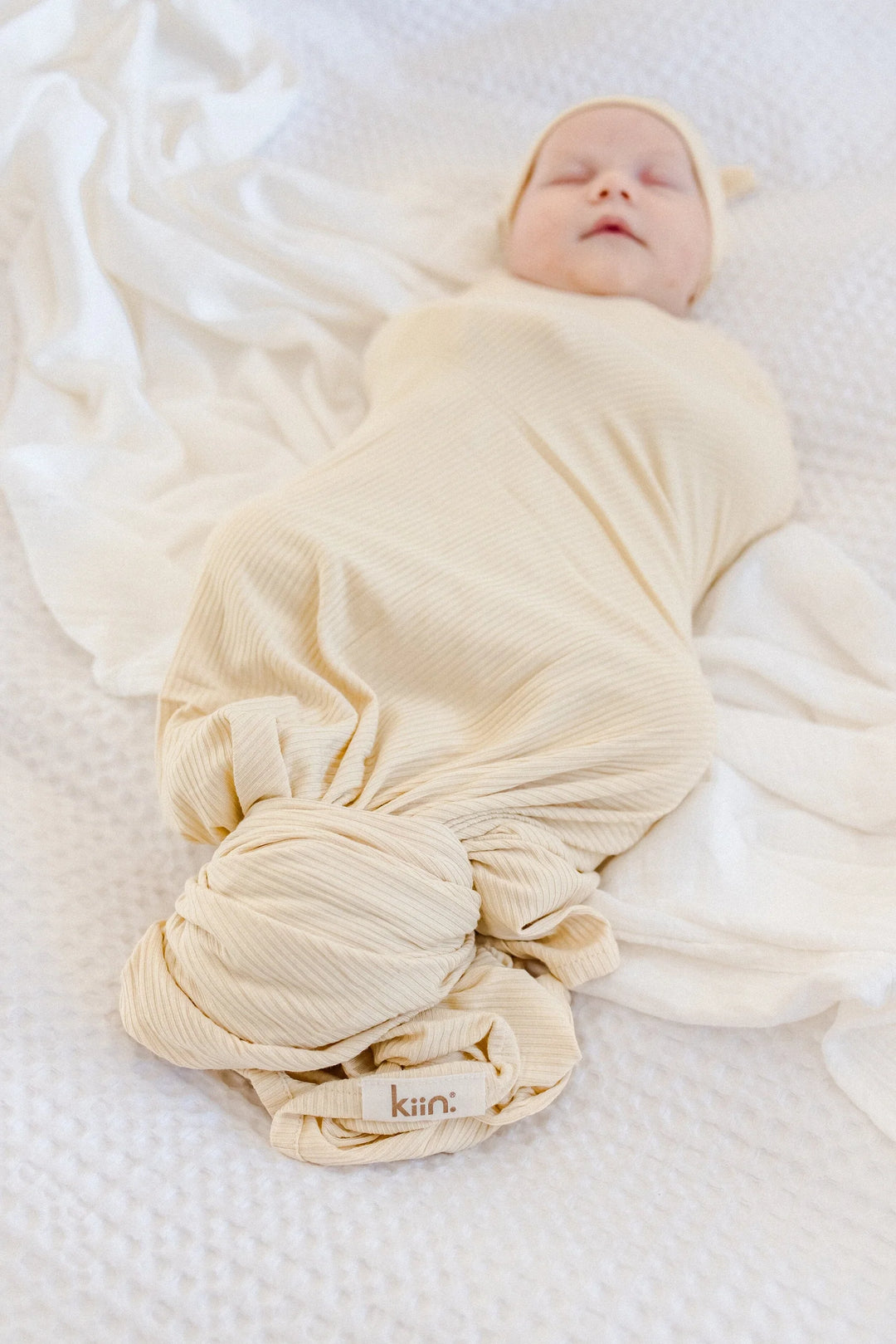 Kiin Organic Bamboo Stretch Swaddle - Peony