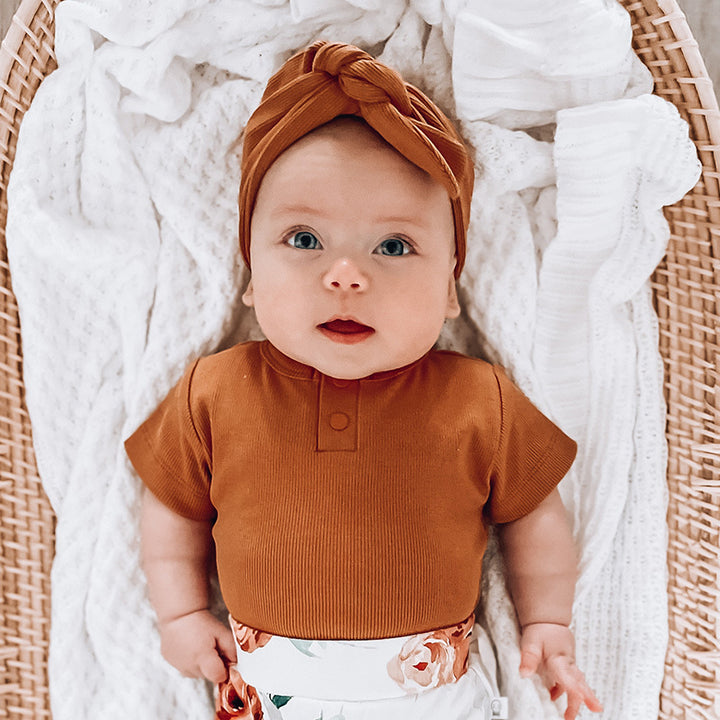 Snuggle Hunny Organic Ribbed Topknot Headband - Chestnut