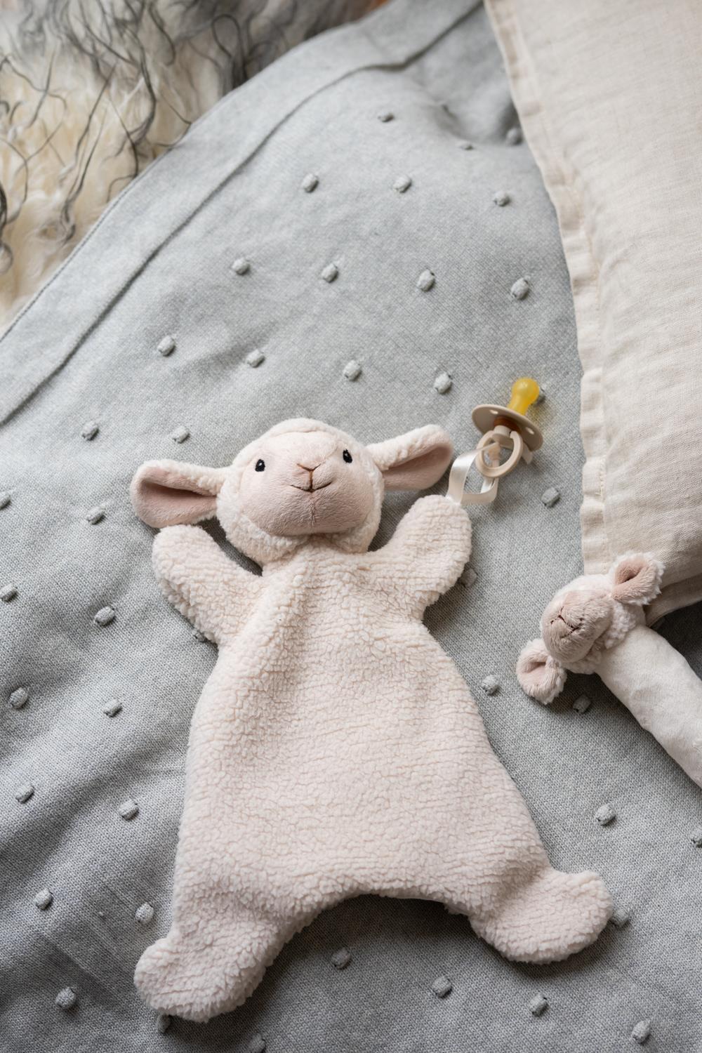 Nana Huchy Hoochy Coochie - Sophie the Sheep